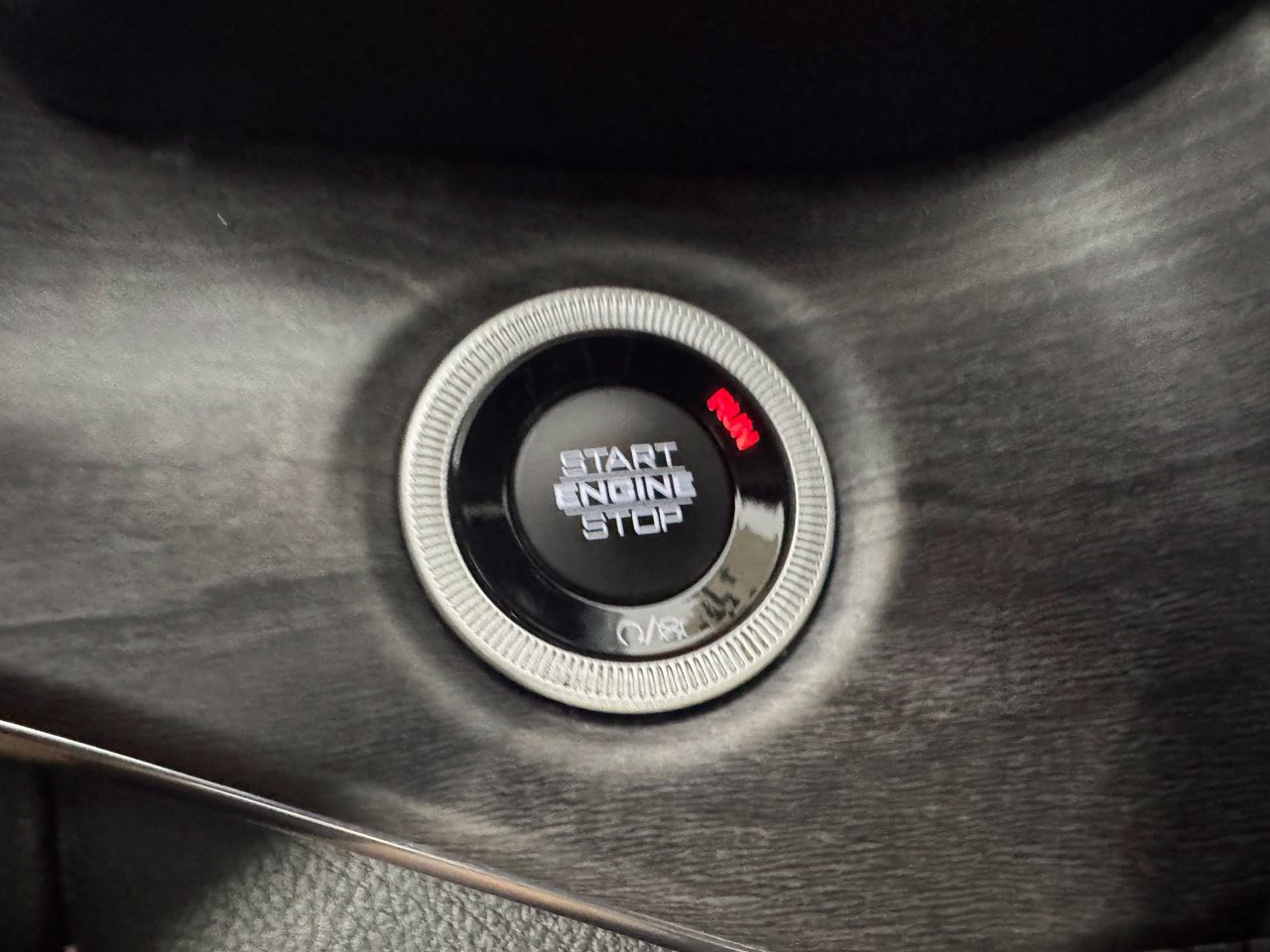 Used 2023 Jeep Grand Cherokee Overland AWD/4WD image 30