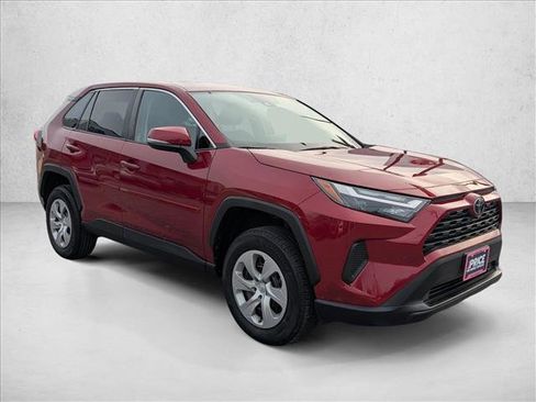 Used 2023 Toyota RAV4 LE image 3