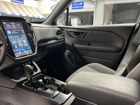 Used 2026 Subaru Forester Premium AWD/4WD image 16