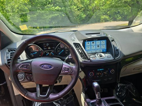 Used 2017 Ford Escape Titanium FWD image 16