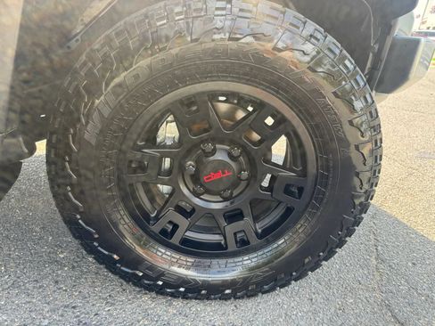 Used 2007 Toyota FJ Cruiser 4WD image 36