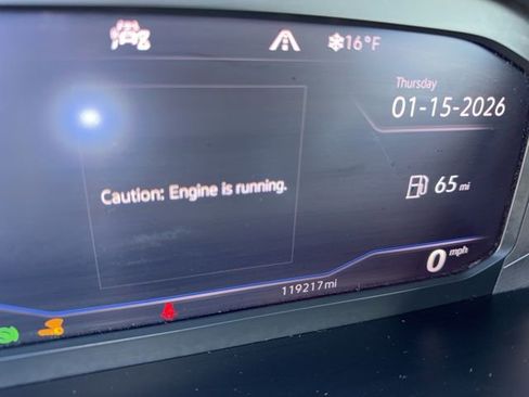 Used 2020 Volkswagen Tiguan SEL image 18