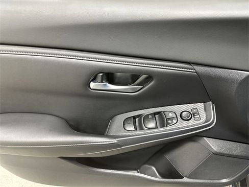 Used 2022 Nissan Sentra SV image 17