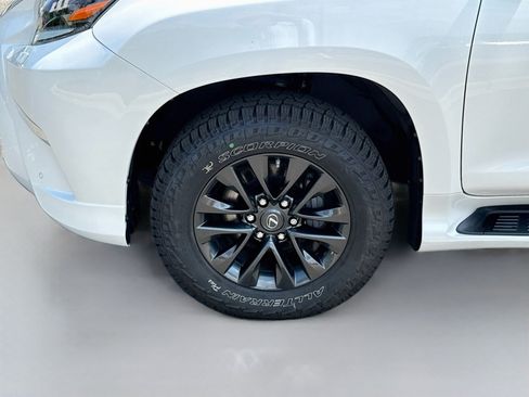 Used 2023 Lexus GX 460 Premium w/ Premium Package AWD/4WD image 31