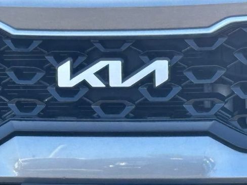 Used 2023 Kia Sorento EX w/ Panoramic Sunroof Package AWD/4WD image 3