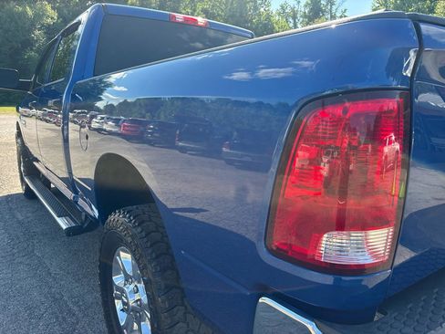 Used 2018 RAM 2500 Tradesman w/ Chrome Appearance Group AWD/4WD image 8