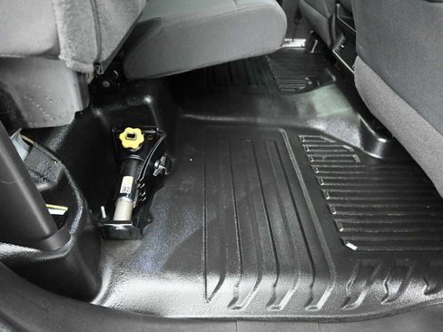 Used 2021 GMC Sierra 1500 4x4 Double Cab w/ Convenience Package image 22