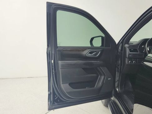 Used 2021 Chevrolet Tahoe LT w/ LT Signature Package RWD image 15