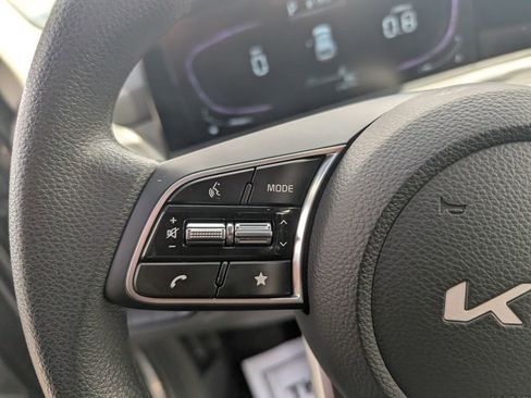 Used 2025 Kia Seltos LX AWD/4WD image 18