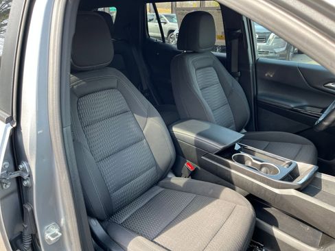 Used 2025 Chevrolet Equinox LT FWD image 37