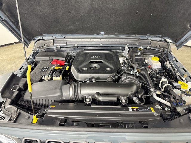 Used 2025 Jeep Wrangler Sport AWD/4WD image 32