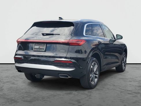 Used 2025 Audi Q5 Premium w/ Convenience Package AWD/4WD image 4