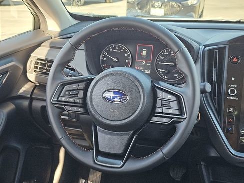 Certified 2025 Subaru Crosstrek 2.5i Limited w/ Crosstrek Mirror Package image 33