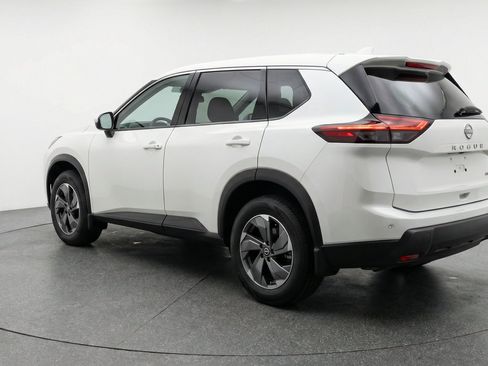 Used 2025 Nissan Rogue SV AWD/4WD image 6
