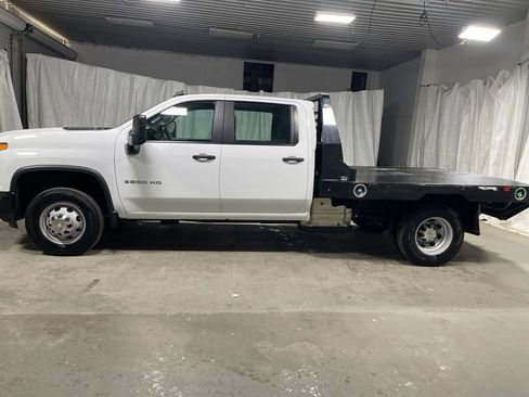 Used 2025 Chevrolet Silverado 3500 W/T AWD/4WD image 4