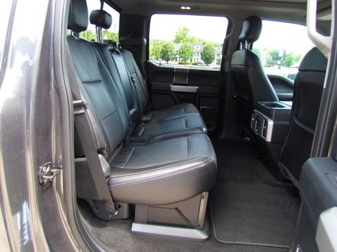 Used 2017 Ford F250 Lariat w/ Lariat Ultimate Package AWD/4WD image 14