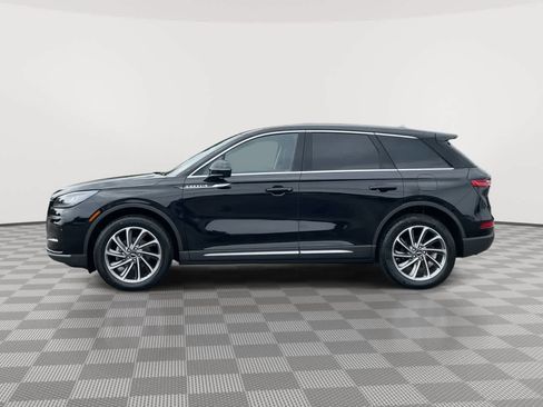Used 2024 Lincoln Corsair AWD w/ Equipment Group 101A image 5