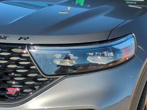 Used 2022 Ford Explorer ST w/ Equipment Group 401A image 9