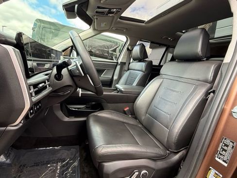 Used 2025 Hyundai Santa Fe Limited image 18