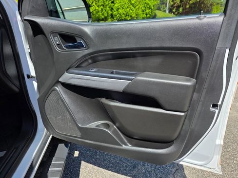 Used 2021 Chevrolet Colorado LT w/ LT Convenience Package image 31