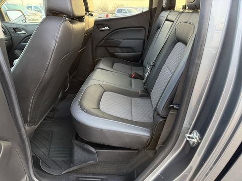 Used 2018 Chevrolet Colorado Z71 image 17