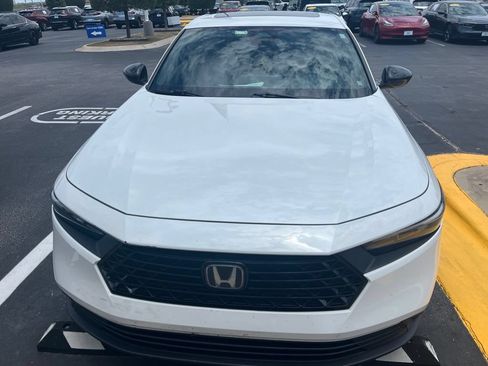 Used 2024 Honda Accord Sport image 2