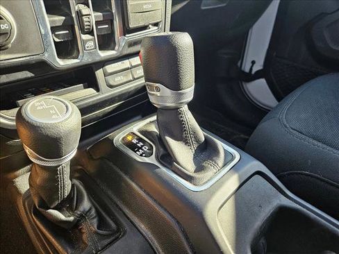 Used 2019 Jeep Wrangler Unlimited Sport S image 11