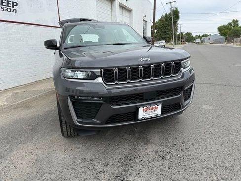 New 2026 Jeep Grand Cherokee Limited AWD/4WD image 6