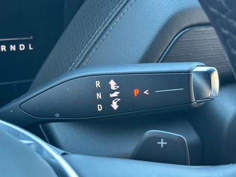 Used 2025 GMC Yukon Denali image 31