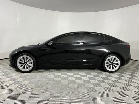 Used 2022 Tesla Model 3 image 2