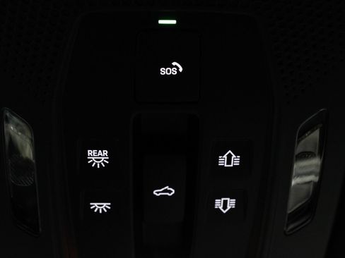 Used 2025 Porsche Cayenne GTS AWD/4WD image 33