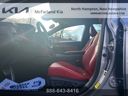 Used 2025 Toyota Camry Hybrid image 10