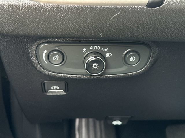 Used 2019 GMC Terrain Denali w/ Driver Alert Package II AWD/4WD image 18