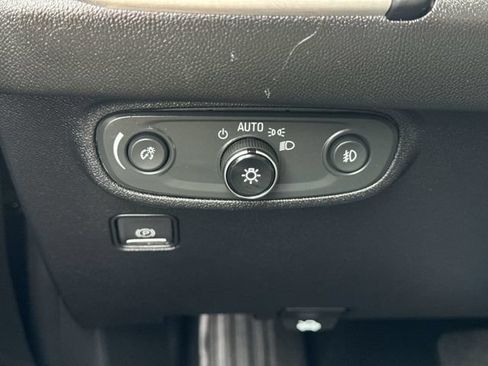 Used 2019 GMC Terrain Denali w/ Driver Alert Package II AWD/4WD image 18