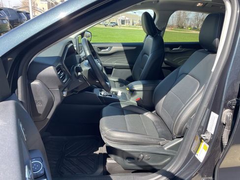 Used 2022 Ford Escape SEL w/ Technology Package AWD/4WD image 8