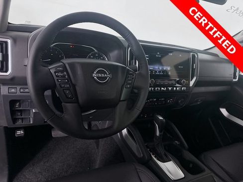 Used 2025 Nissan Frontier SV w/ SV Convenience Package RWD image 11