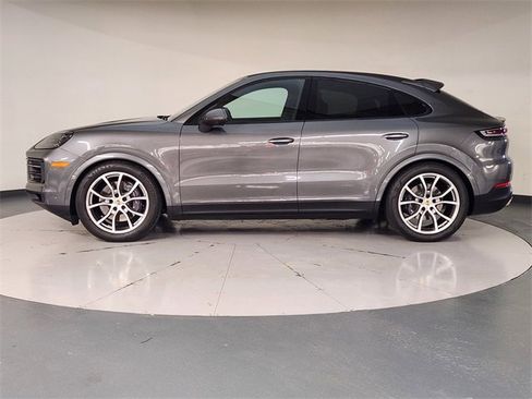 Used 2024 Porsche Cayenne Coupe image 5