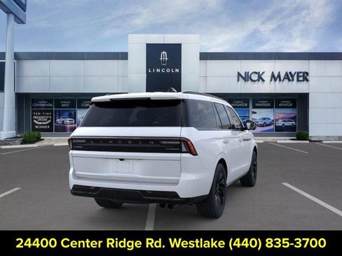 New 2025 Lincoln Navigator Reserve w/ Jet Appearance Package AWD/4WD image 8