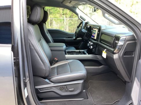 New 2026 Ford F250 Lariat w/ FX4 Off-Road Package AWD/4WD image 32