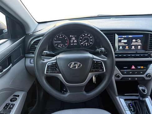 Used 2018 Hyundai Elantra SEL image 14