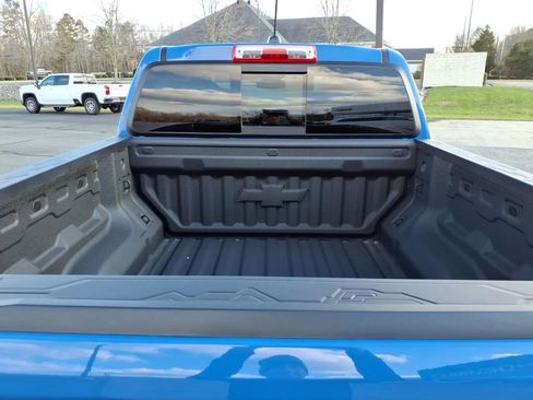 Used 2025 Chevrolet Colorado ZR2 w/ Technology Package image 8