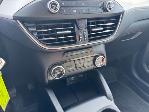Certified 2022 Ford Escape S AWD/4WD image 23