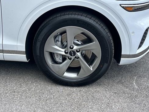 New 2026 Genesis GV70 2.5T Advanced image 9