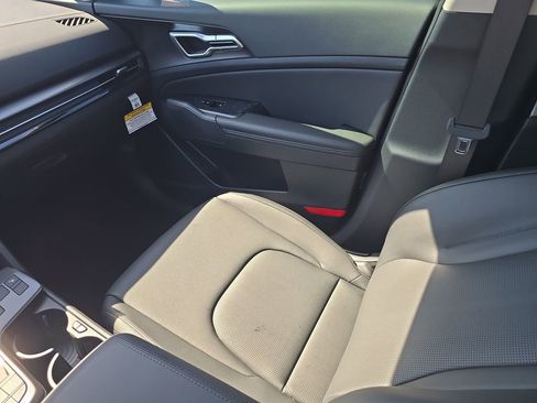 New 2026 Kia Sportage EX image 16