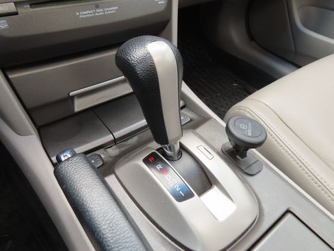 Used 2011 Honda Accord EX-L image 27
