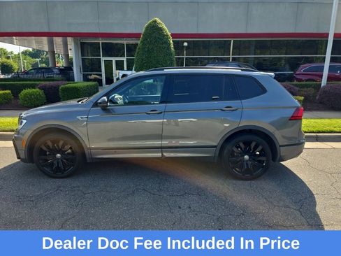 Used 2020 Volkswagen Tiguan SE R-Line w/ 3rd Row Seat Package AWD/4WD image 1