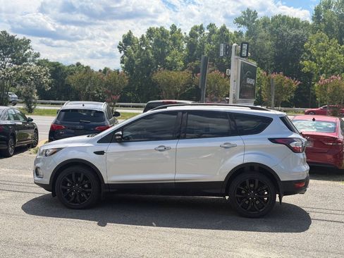 Used 2017 Ford Escape Titanium FWD image 6
