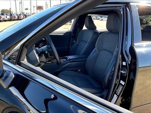 Certified 2023 Toyota Crown XLE image 8