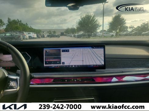 Used 2025 BMW 760i xDrive AWD/4WD image 22