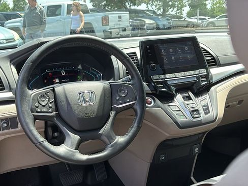 Used 2021 Honda Odyssey EX-L image 13